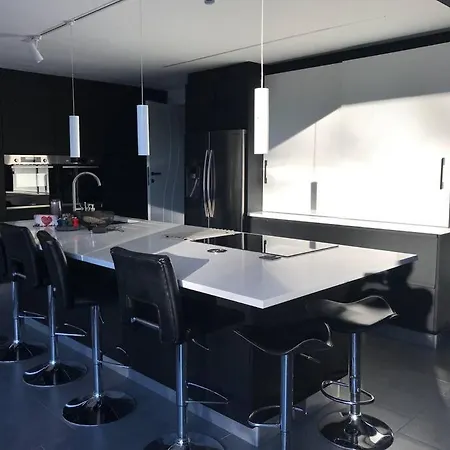Maison Moderne Avec Sauna Et Bain Nordique Villa *